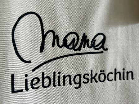 Sch&uuml;rze Mama Lieblingsk&ouml;chin