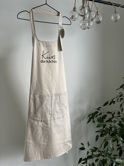 Sch&uuml;rze K&uuml;ss die K&ouml;chin