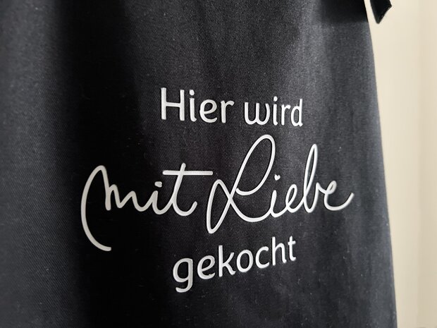 Schürze Hier wird mit Liebe gekocht